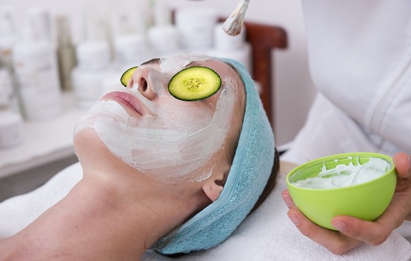 5 Benefits of Facial Steaming, According to Estheticians