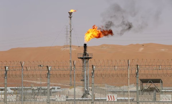 Saudi Arabia may lower crude prices to Asia for 4th straight month