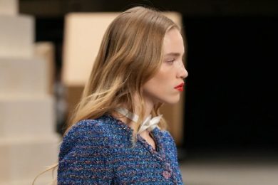 Chanel’s Cool Girl Waves Are Springtime’s Easiest Hair Trend